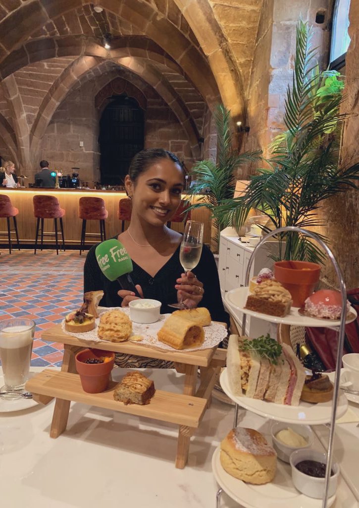 LiaDesai's tweet photo. Thanks @stmaryguildhall for the afternoon tea and prosecco🥂

Tales of Tea at the historic Undercoft is absolutely stunning! #workperk https://t.co/dyhDsQvRRz