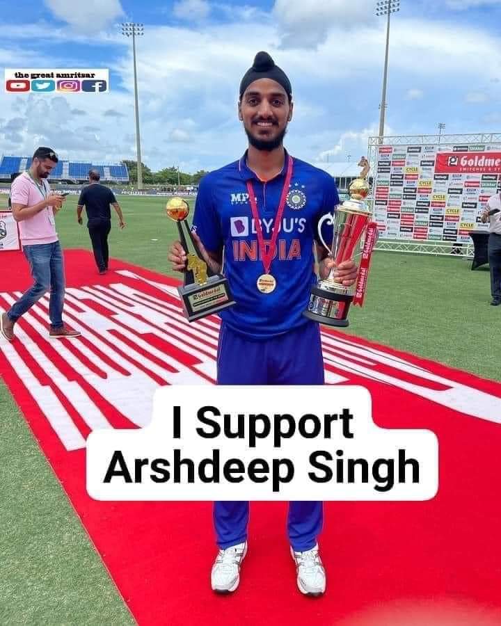 Raazvalmiki7250's tweet photo. में इस भाई #ArshdeepSingh के साथ हु
मैच का दिन होता है कभी अच्छा कभी बुरा कल हमारा बुरा था
कृपया ट्रोल न करे खिलाड़ी का हौसला बड़ाए
#cricket #ArshdeepSingh #isupportarshdeep #cricket #IndiaVsPakistan #indiavspakistanasiacup2022 https://t.co/wEQeKmbD3k