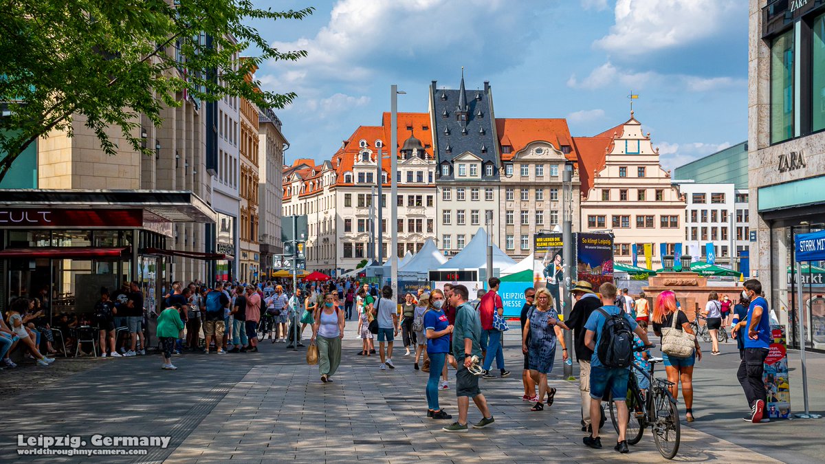 TheWorldCamera's tweet photo. Katharinenstraße looking towards the main square (Markt) in Leipzig, Saxony, Germany.
#Leipzig #Sachsen #StreetPhotography #Hypezig https://t.co/94m3jPoxDu