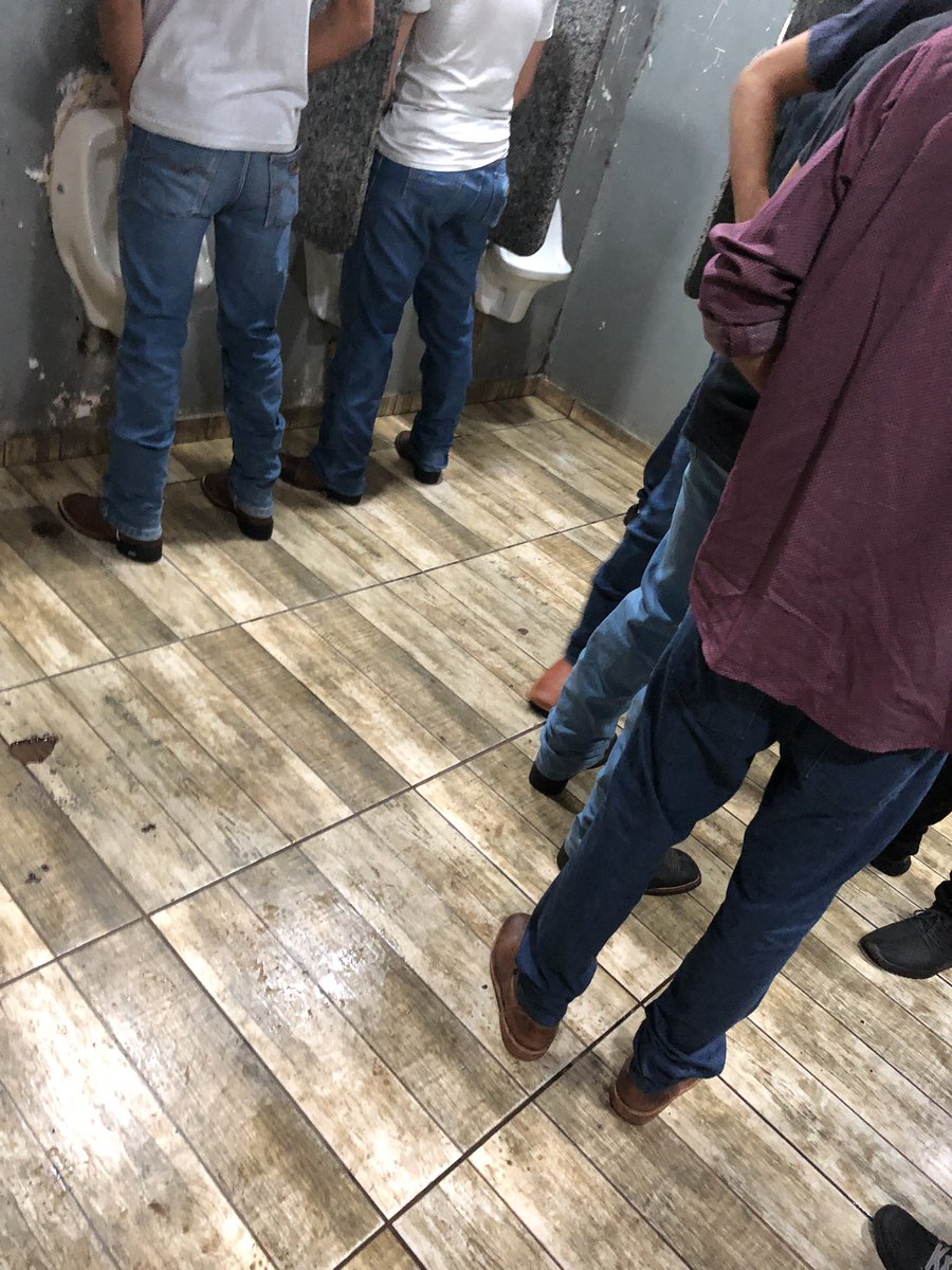 CaioMs15's tweet photo. Uma foto de respeito só agorboy 🙈🍆🤤 https://t.co/fhaONEZPZA
