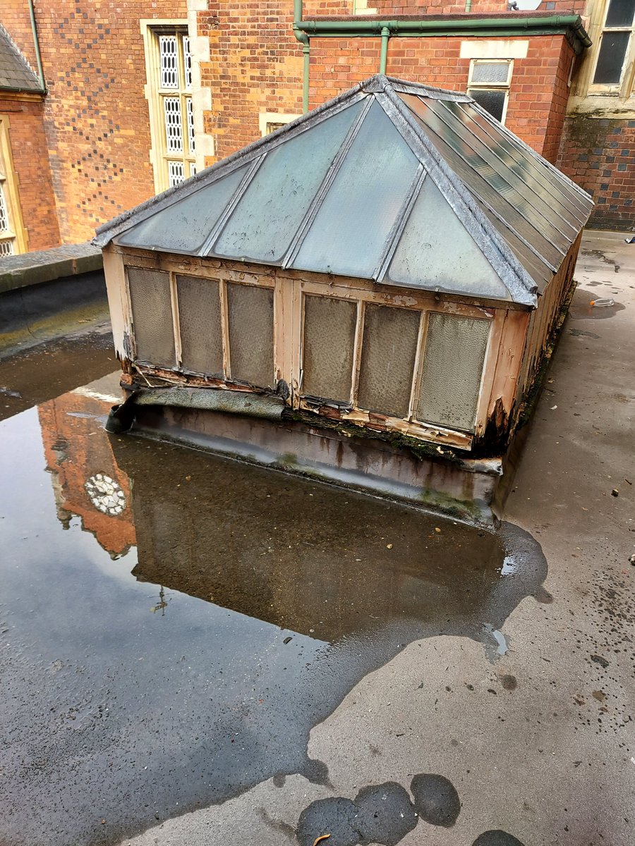 BonsersUK's tweet photo. Our operatives have recently replaced a roof lantern on a listed building in the West Midlands, please see below for before and after photos. For all enquiries please email: contact@bonsersrestoration.co.uk https://t.co/4dRFKjAZS7