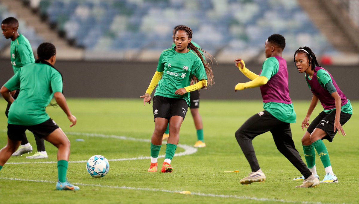 🇿🇦 Banyana Banyana go through their paces with Brazil in sight 🇧🇷 #BackpagePix | Backpagepix.com #BanyanaBanyana #Brazil #InternationalFootball #SouthAfrica #Brazil #SportsPhotography #Sports #Football