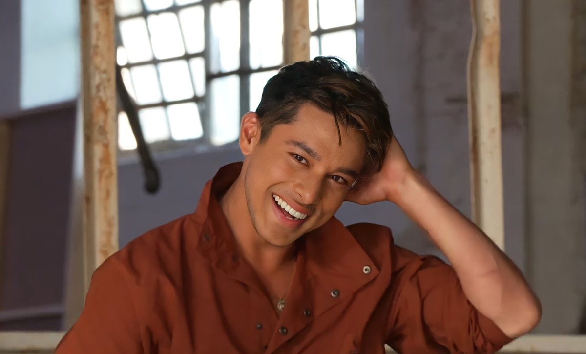 #PratikSehajpal cute Smile 😁