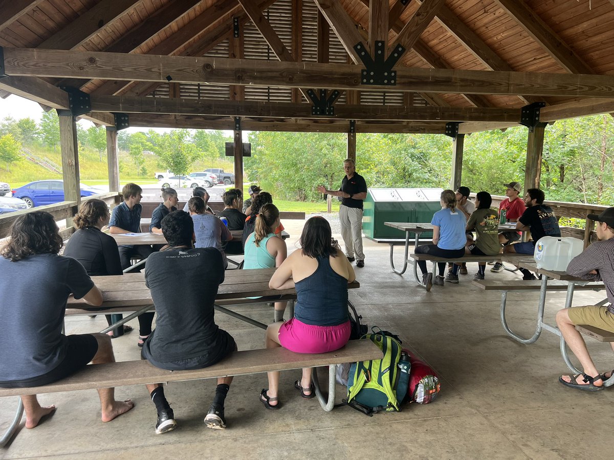 CWEMSE's tweet photo. #CWEMSE2022 Day #14
Our #wfuwildmedstudentlakeweekend ended w/ 2 mi paddle back to #LAJA to meet Dr. Chimiak of @DiversAlert. Then #MD71 #MD72 pivoted to #CoastalModule, launching for Goose Creek SP,Pamlico Sound,& #OBX portion of training w/ #MD62 Wooten Jones (EX18)! @NCparks https://t.co/1xJdAbIAYJ