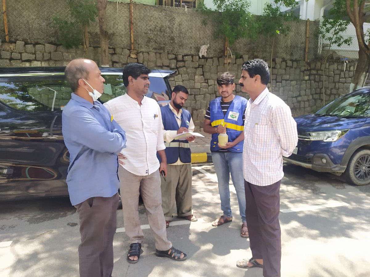 SCharminarzone's tweet photo. DENGUE positive case House 🏠 visit along with EFA team members at Panduranga Nagar Colony Rjnr https://t.co/em1iTLVKEs
