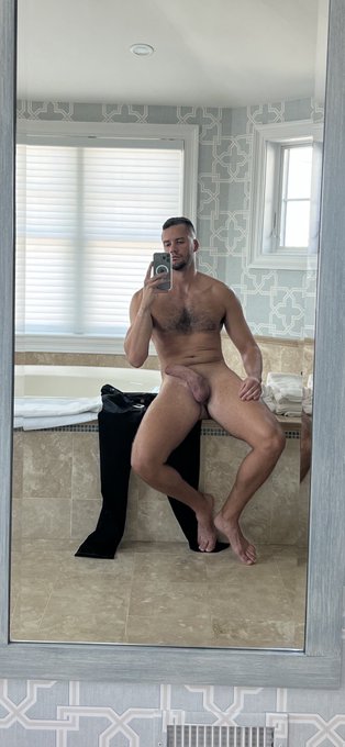 I think 2 could fit in this tub https://t.co/TArQFGxdDn