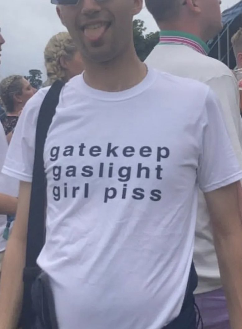 shirtsthtgohard's tweet photo. https://t.co/Y0XnwmOhP4
