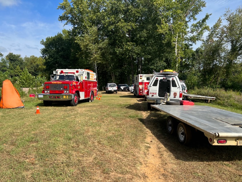KassidyBHammond's tweet photo. The search continues today for a man who went missing after attempting to cross the James River in Richmond Sunday evening. 
The search has been reclassified by @RFDVA from a rescue mission to a recovery operation. 
Photos by @8NEWS Photog @AmirMassenburg https://t.co/2bAZWXEmj2
