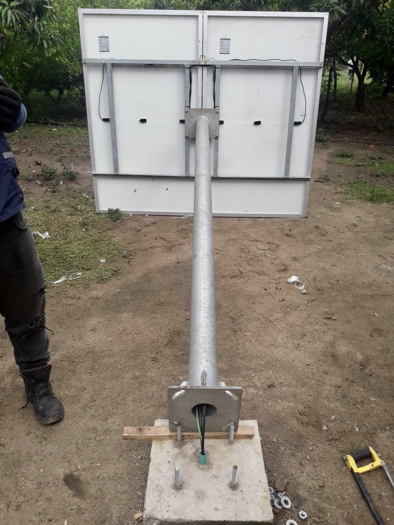 FmpGerencia's tweet photo. Para nosotros es indispensable la seguridad en nuestros sistemas de energía solar fotovoltaica, por ello, nuestro equipo cuenta con toda la experiencia técnica durante las instalaciones en los más de 3.900 familias beneficiarias en #Energiasolarparatodos https://t.co/IEPZj1Spkm