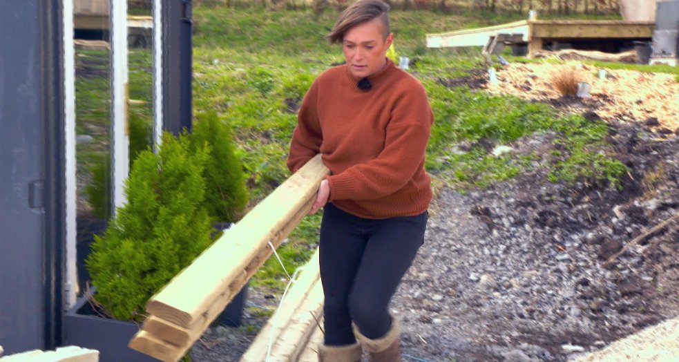 RTENationwide's tweet photo. From Leinster rugby player to AirBnB host,  meet the woman who inspires girls to get involved in the construction industry - Caitriona Bergin urges young women not to be put off by gender stereotypes. Watch #RTENationwide on @RTEOne Monday 5th Sept 7pm &amp; RTE1+1 at 8pm @rte RT https://t.co/6EZPkinOIv