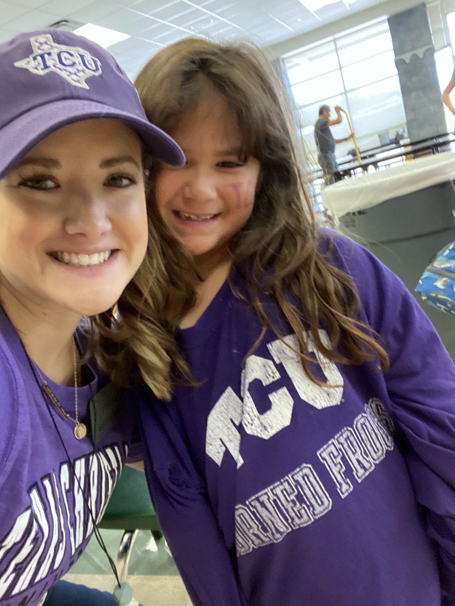 College colors day was the best! 💜💜