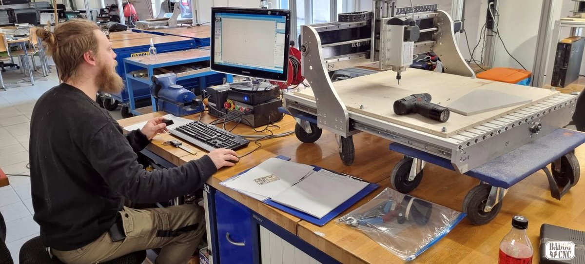 BadogCNC's tweet photo. Si vous voulez apprendre à faire de l'artisanat à l'aide de machines à commande numérique, nous avons des cours géniaux qui vous aideront à réaliser tous les projets auxquels vous aspirez. #Badog #CNC #courses #Switzerland #woodworking #metalworks #laser #crafts #arts #DutchGP https://t.co/995xm5dDAz
