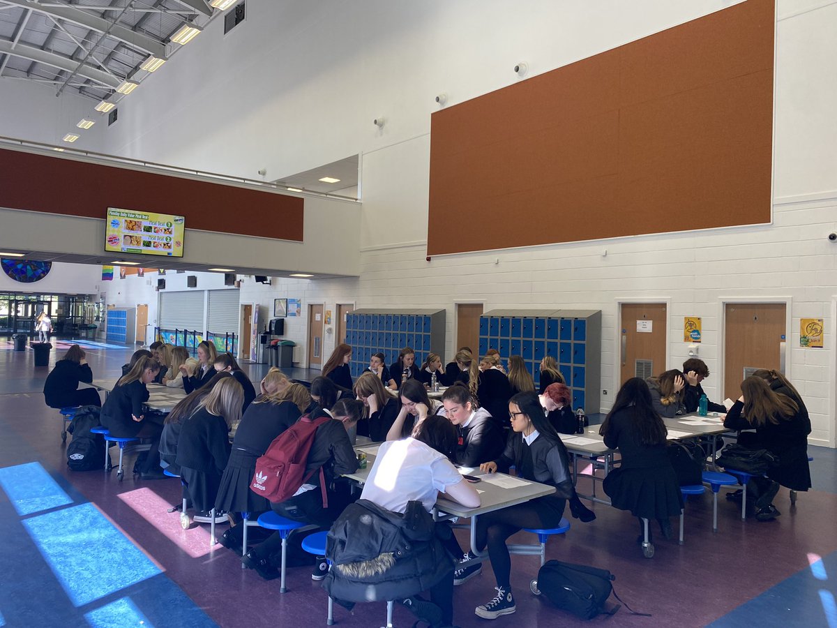 Larkhall Academy Literacy tweet media