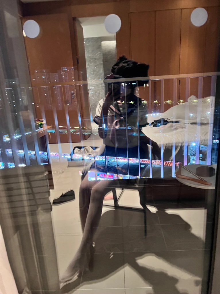 MawNova's tweet photo. 意淫 #射屏 #绿帽 #出卖 #女友 #绿帽奴 #肉便器  #丝袜 受不了了 来贡献女友 求私信一起玩  想看爸爸们射满她的小脸 想看合照看射屏 让这榨精脸好好伺候你 你问我答来听听小骚货怎么被操的 https://t.co/OpFGI8artI