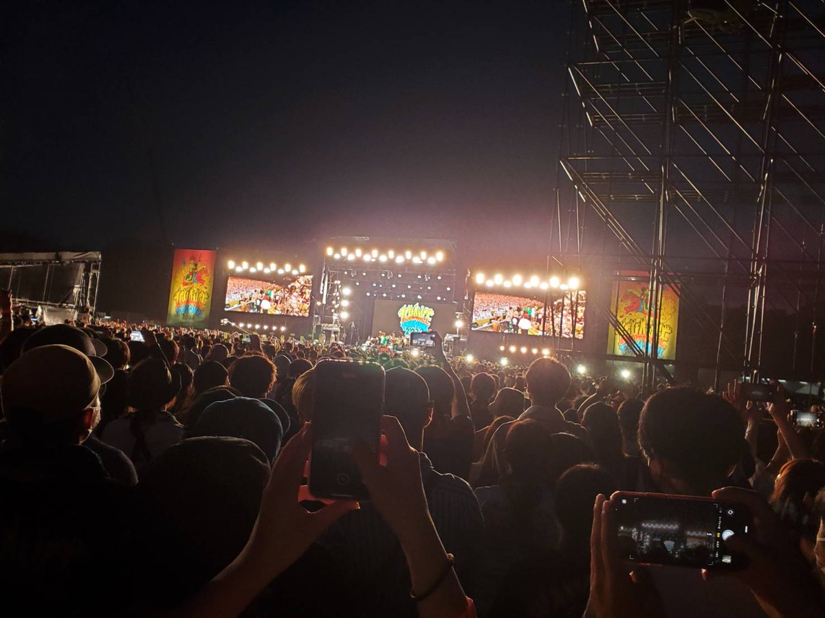 Ayacrew2's tweet photo. #ワンチャンフェス #UVERworld https://t.co/v8sFHeDCrP