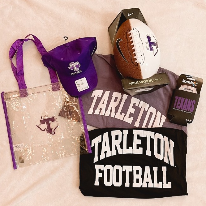 BarefootSville's tweet photo. 💜SIX PACK GIVEAWAY!💜
How to enter:
💜Follow us
💜Like this post
💜Tag friends individually in the comments (each comment is an entry!)
Winner will be announced and contacted by US ONLY this Friday! Check our Twitter and Facebook for more chances to win! #giveaway #tarleton https://t.co/mb85cF8CRu