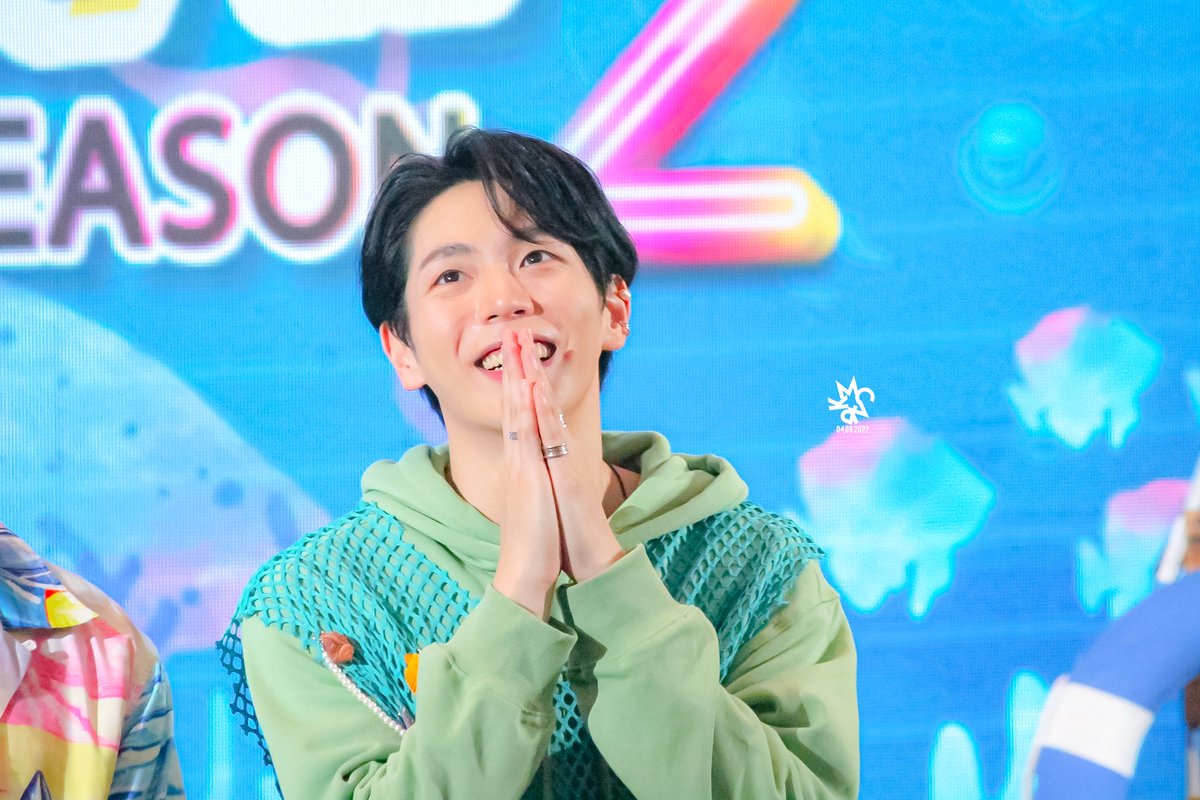 p_praew42's tweet photo. เจอยิ้มหวานขนาดนี้ คนข้างบนยังอยู่ดีมั้ยคะ ㅠㅡㅠ

@uppoompat #uppoompat
#FunDomFanDay2xKaoUp https://t.co/Dy9257AhPB