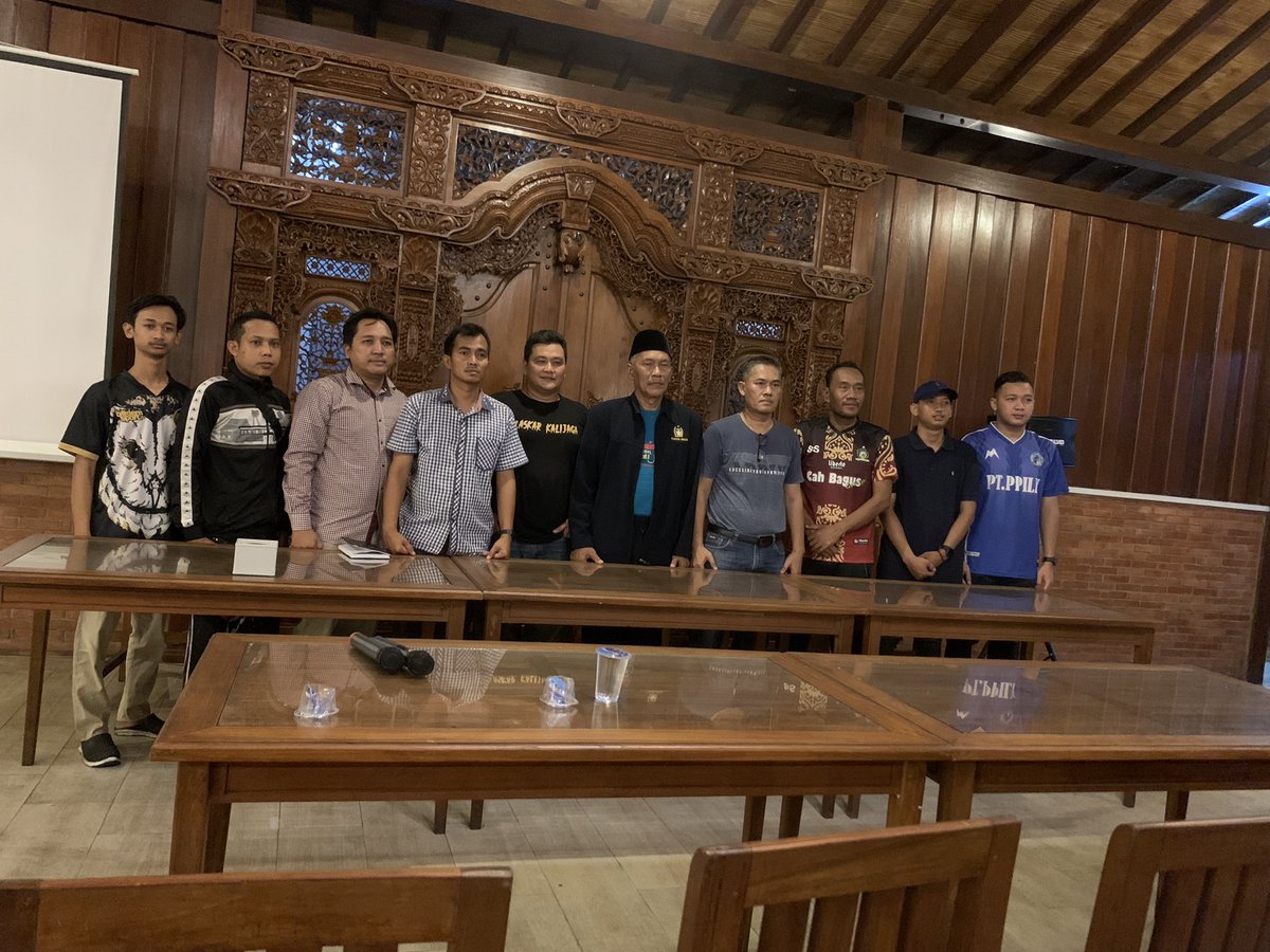 bodemofficial's tweet photo. Matursuwun yang sudah menyempatkan untuk Hadir. https://t.co/dxw9T9fsdl