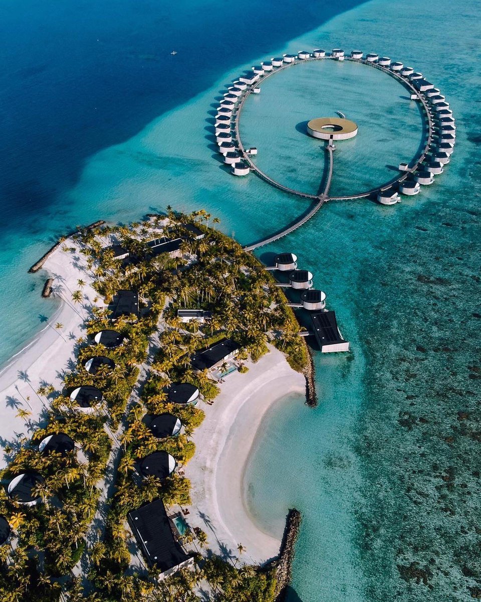 AnsamaTravel's tweet photo. The Ritz-Carlton Maldives, Fari Islands welcomes you to embrace island life and indulge in an azure lagoon brightened by crisp white beaches.
.
.
DM/ Email/ WhatsApp us for best deals.
.
.
📸: @tomclaeren
.
.
#maldivesislands #ocean #summer #ansamatravel #USA #luxurytravel https://t.co/ofcnSBcpYb