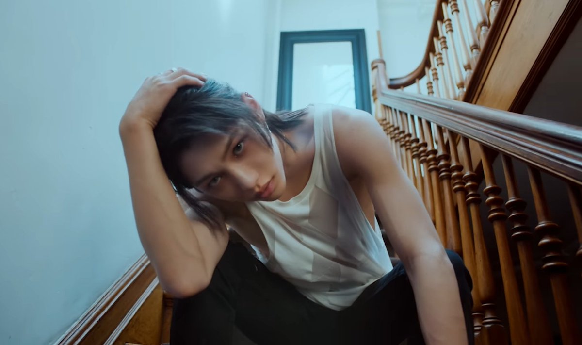 mONCEtaXx's tweet photo. YOW WTF PLS TELL ME YOU'RE JOKING 🥵 @Stray_Kids 

#StrayKids https://t.co/hWsYYWCcwF