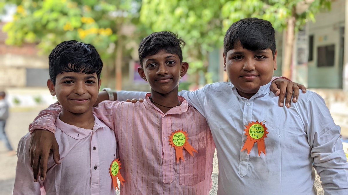 PanasadaS's tweet photo. Happy Teachers' day

“विद्यायामृतंश्तुते” – “‘વિદ્યા’ કે ‘કેળવણી’ અમૃતતત્વ, અમરતા બક્ષે છે.”

#TeachersDay2022 
#HappyTeachers https://t.co/hlKqQmTTw2