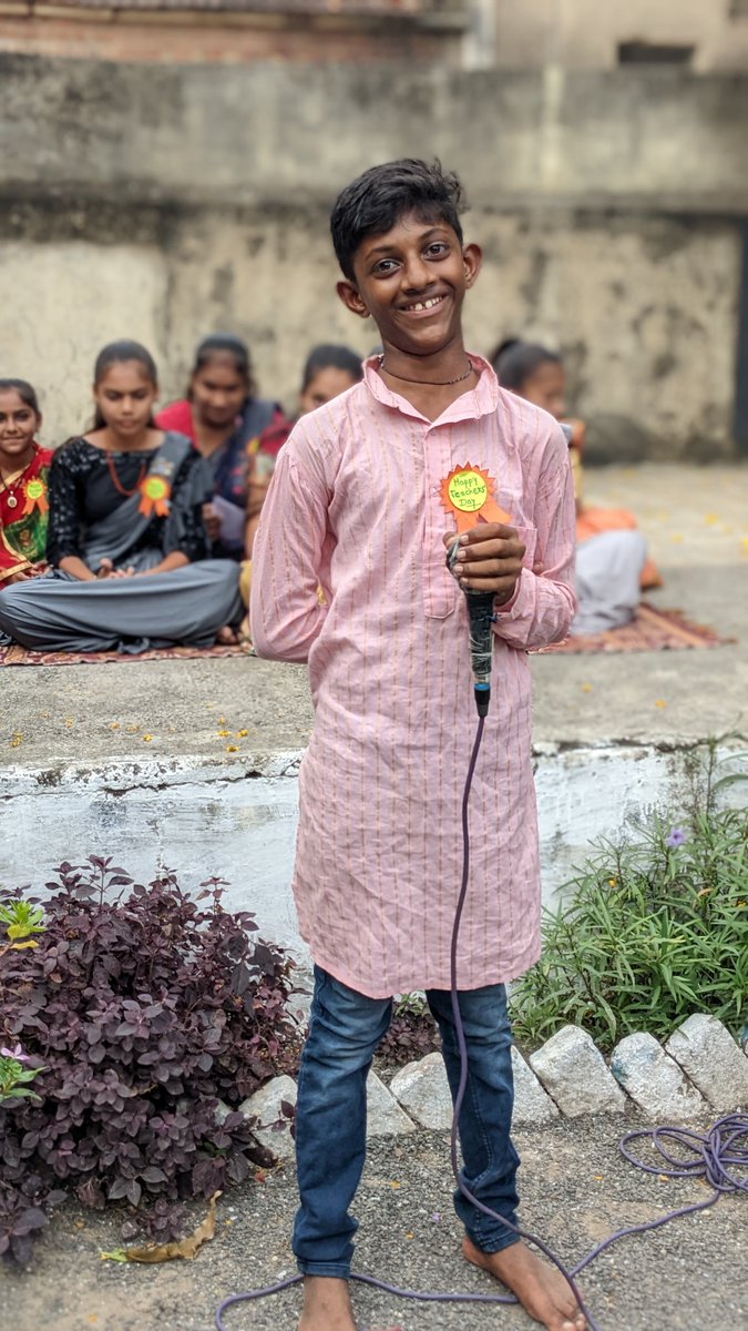 PanasadaS's tweet photo. Happy Teachers' day

“विद्यायामृतंश्तुते” – “‘વિદ્યા’ કે ‘કેળવણી’ અમૃતતત્વ, અમરતા બક્ષે છે.”

#TeachersDay2022 
#HappyTeachers https://t.co/hlKqQmTTw2