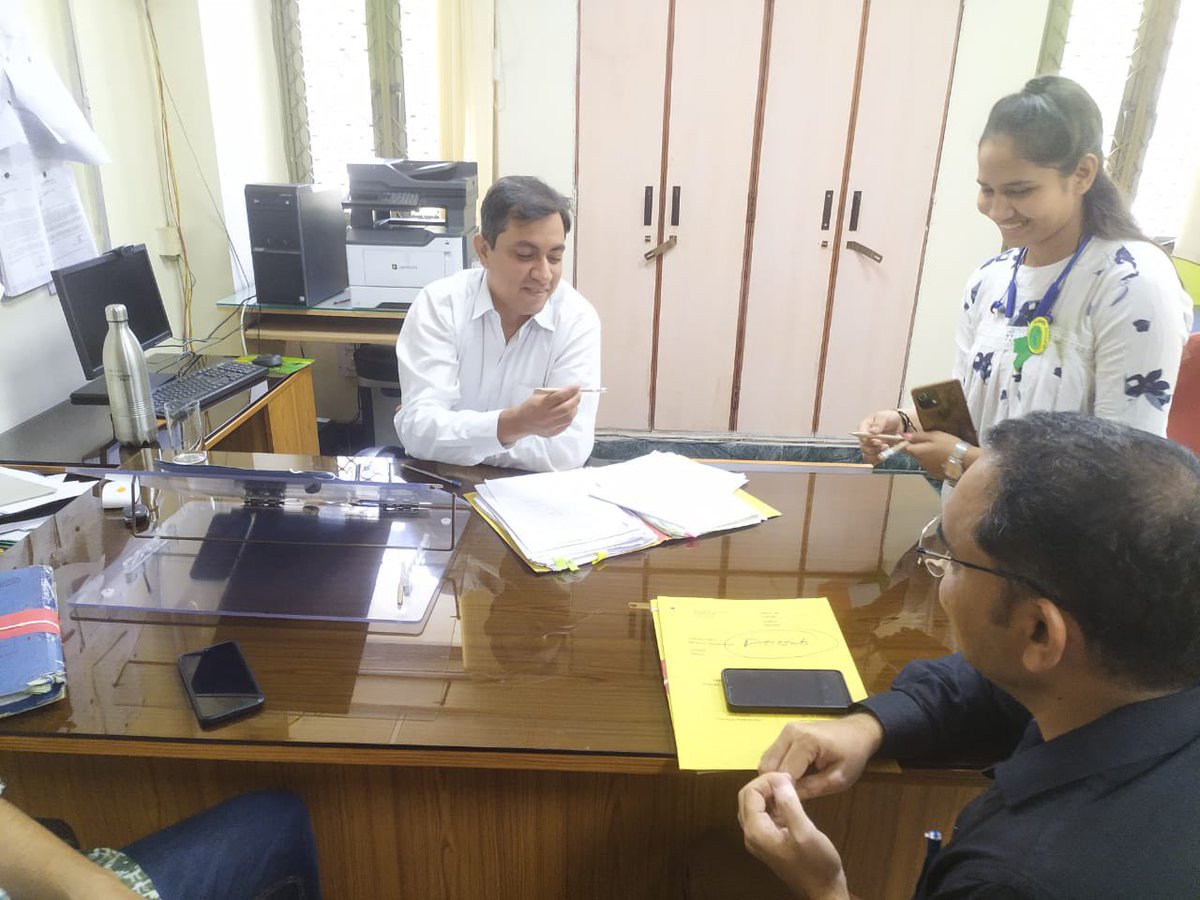 macnss's tweet photo. In this, We raise awareness towards Tree Plantation by explaining our Teachers the importance of Trees. We also distributed Eco friendly Seed Pens, which once used, could be sown to grow Trees. 
#macnss #treeplantation #TeachersDay @YASMinistry @EduMinOfIndia @_NSSIndia @NssrdD https://t.co/9ypLXslsKG