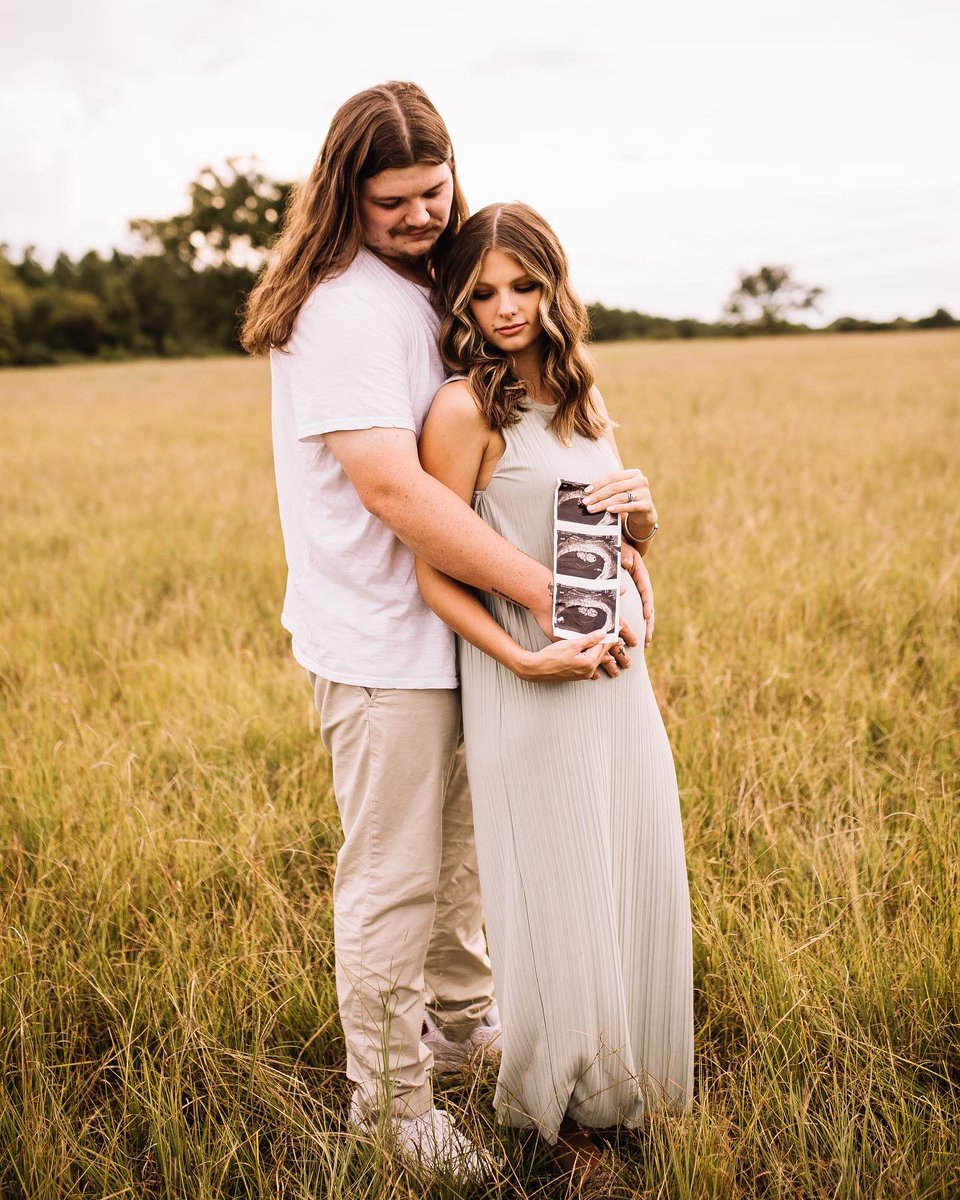 KolbyCooper_'s tweet photo. 23 years old with our 3rd on the way❤️ what do you think baby 3 will be? https://t.co/lhlZFoP9Sg