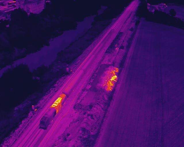 networkrail's tweet photo. 🌡️ Our thermal imaging drones identify hot spots that can develop along the railway after a fire.
🔥 Live updates for our teams mean we can prevent fires from re-igniting and spreading:
➡️ https://t.co/b9sgphnEl0
#futurerail #railtech https://t.co/Xne4WWAMMW