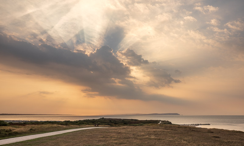 Nat_Coastwatch's tweet image. Our watchkeepers get to see some amazing views

#ViewFrom @NCIHengistburyH #EyesAlongTheCoast