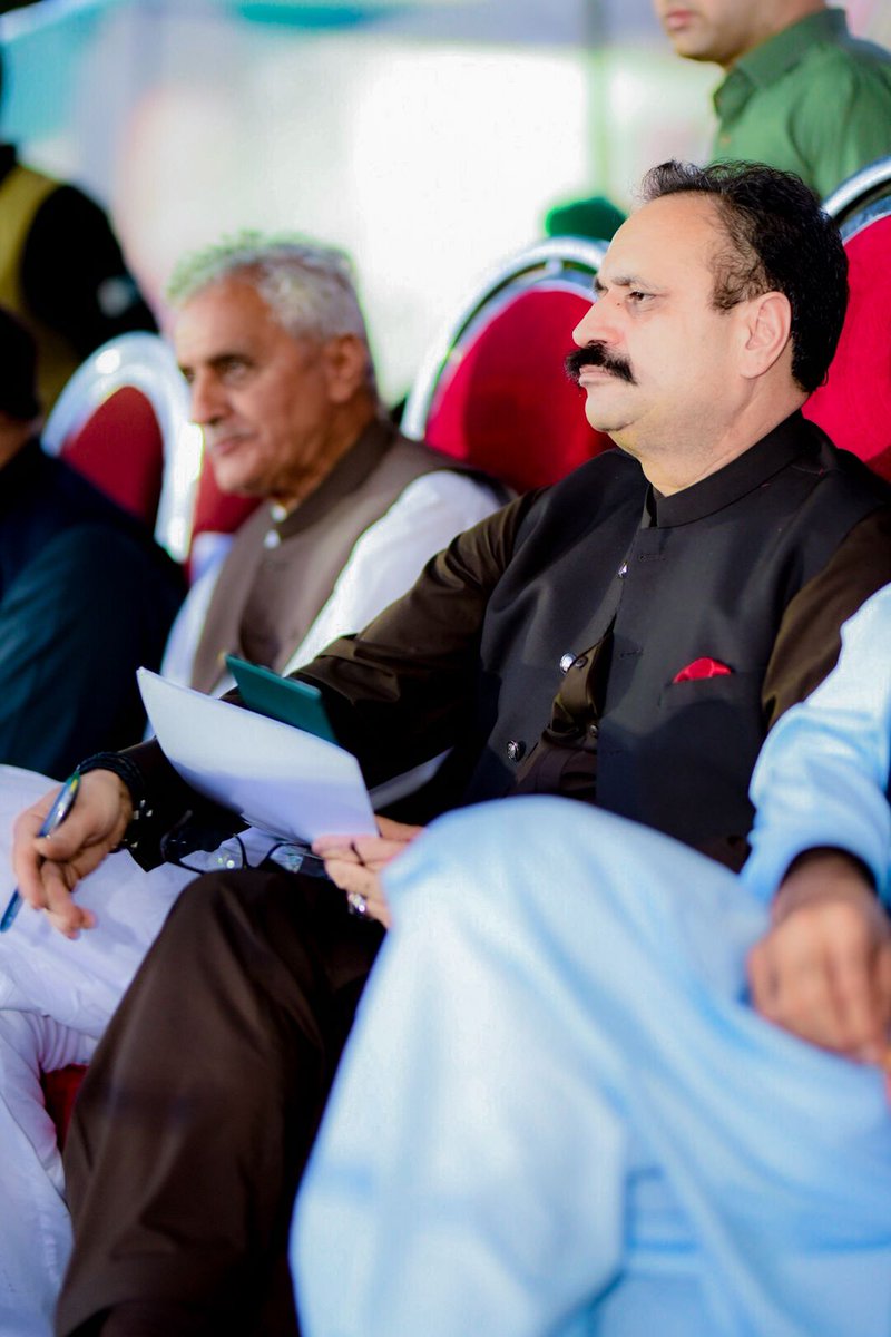 PTIAJK_Official's tweet photo. وزیراعظم آزاد حکومت ریاست جموں و کشمیر و صدر تحریک انصاف آزاد کشمیر سردار تنویر الیاس خان کے ہمراہ وزراء حکومت، ممبران اسمبلی اور تحریک انصاف کے سینئر رہنماء سٹیج پر موجود۔

 #PMTanveerIlyasKhan
#PTIAJKGovt #PTIAJK #BaghJalsa https://t.co/qcEEDISm5g