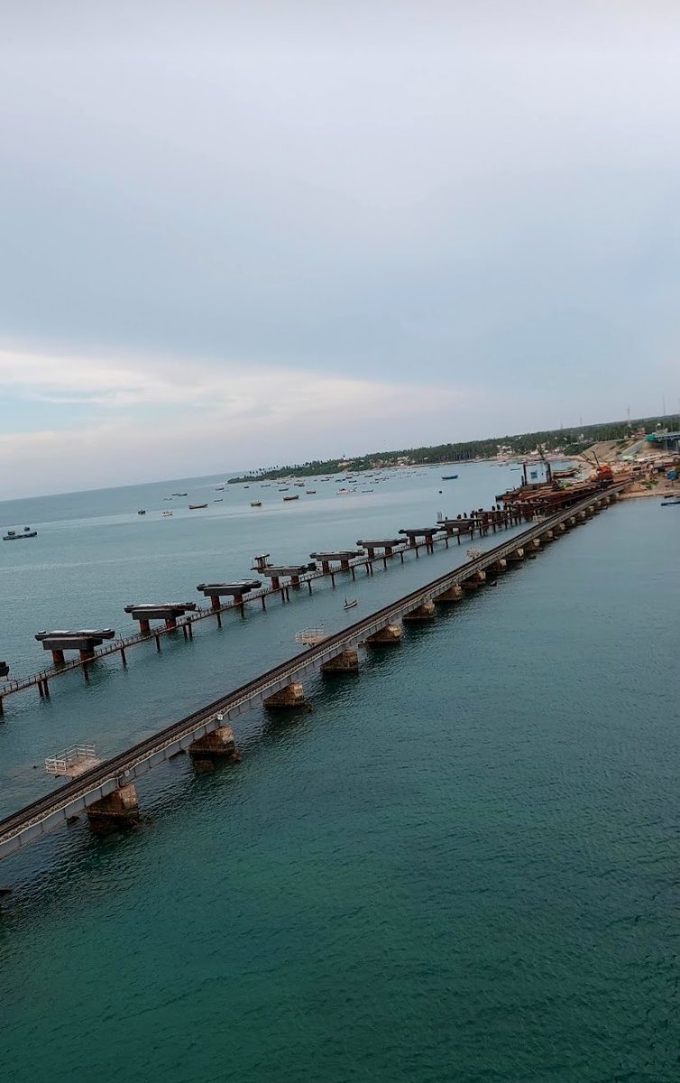 811GK's tweet photo. New Pamban railway bridge, Tamil Nadu 🇮🇳 https://t.co/TsrKHHiRPQ