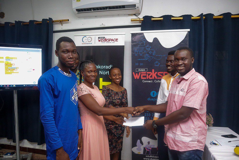 news_ghana's tweet photo. Data Science students from duapawecks pitches innovative ideas https://t.co/crvgSx7n1S #Education #DataSciencestudents #Duapawecks #innovativeideas #Pitches https://t.co/3eJlW99bKV