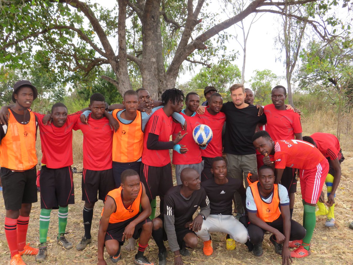 roots_africa's tweet photo. Hello Monday !!! 
Male involvement is key in addressing #GBV #SRH &amp; #Childmarriages. To us sports are not just games for fun and fitness. But a platform for male engagement to change attitudes, behaviors and challenging harmful social practices #SPORTSFORCHANGE   @tdh_de @UNICEF https://t.co/uu9r0RK5Dm