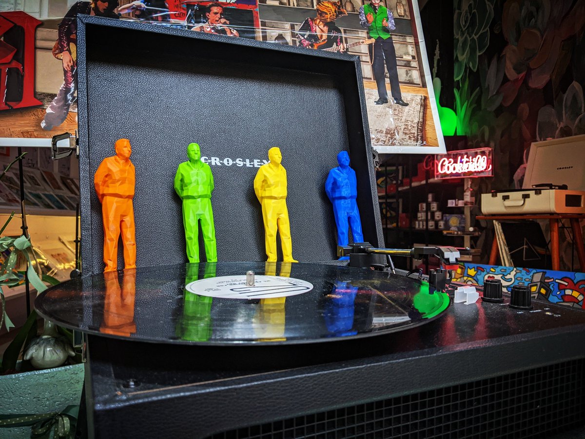 alessandrom76's tweet photo. fab four

https://t.co/llkeEWJvJt

#recordplayer #disc #disk #music #lp #beatles #u2 #vintage #crosley #turningtable #notes #dance #doyouwannadance #statue #figure #vynil #giradischi #disco #vinile #tracce #musica #statuetta https://t.co/3vuH3AexMB