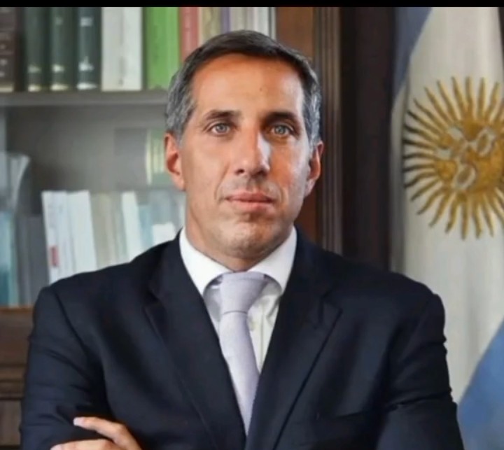 CholilaOnlive's tweet image. #TodosConLuciani