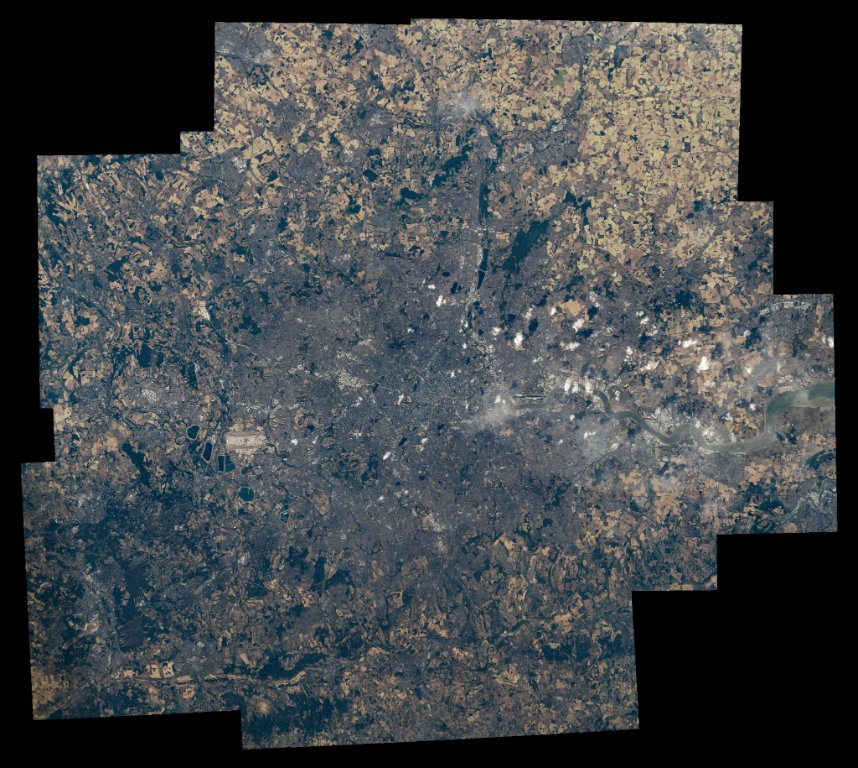 AstroSamantha's tweet photo. #BigPicture of #London 🇬🇧 When taking pictures of Earth, I like to aim for some interesting characteristics &amp; looking at cities more closely, there are lots of details to discover 😉 Zoom in! Ingrandisci per vedere Londra in dettaglio! #MissionMinerva 
➡️https://t.co/Zsl2APSc5g https://t.co/J0I71fSWrX