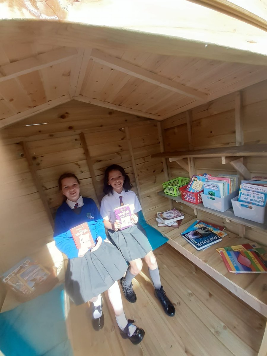 ValewoodPrimary's tweet photo. From opening up our new #ReadingShed to starting new #MathsJournalsโฆitโs been a busy and happy, first day back to school today. โญ๏ธ๐ซ๐๐๐ผ ๐งฎ https://t.co/bljsULzRY5