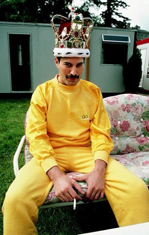 Happy birthday, Freddie Mercury! Total royalty in my world. 