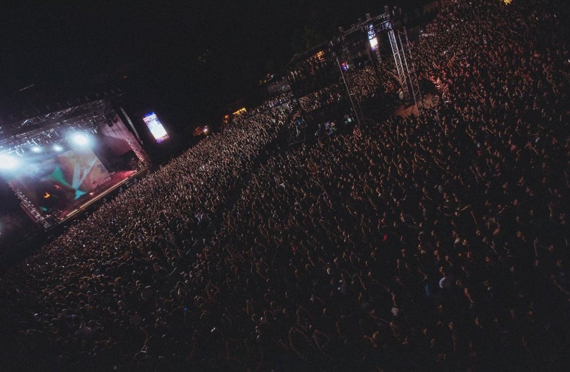 halsey's tweet photo. Almost 20,000 people came out in Istanbul. I’m in shock. Thank you for selling out my first show in one of my favorite cities. You were amazing. ❤️ Burası benim evim gibi. https://t.co/TG7FCGuJLc