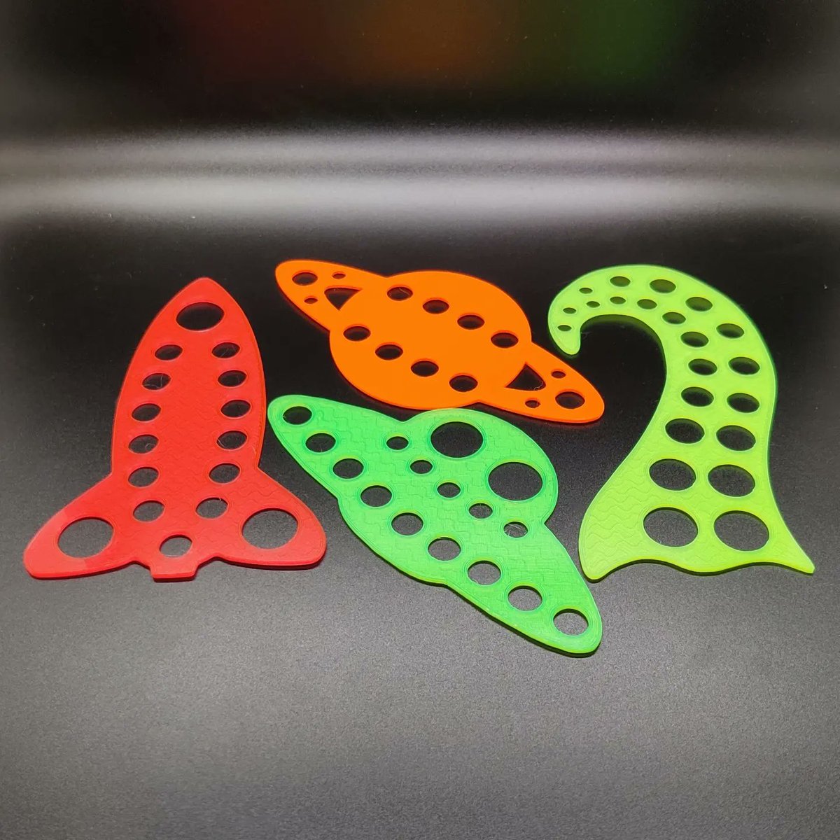 PhilaminarPrint's tweet photo. #Rocket, #Planet, #UFO, and #Tentacle thread holders! In new colors and on #sale! 
https://t.co/xsb4XVA85q 

#crossstitch #xstitch #embroidery #floss #crossstitching #smallbusiness #etsyseller #sales #etsysale  #laborday #labordaysale #artemis #ufos #alien #tentacles https://t.co/GBslDdTfMJ