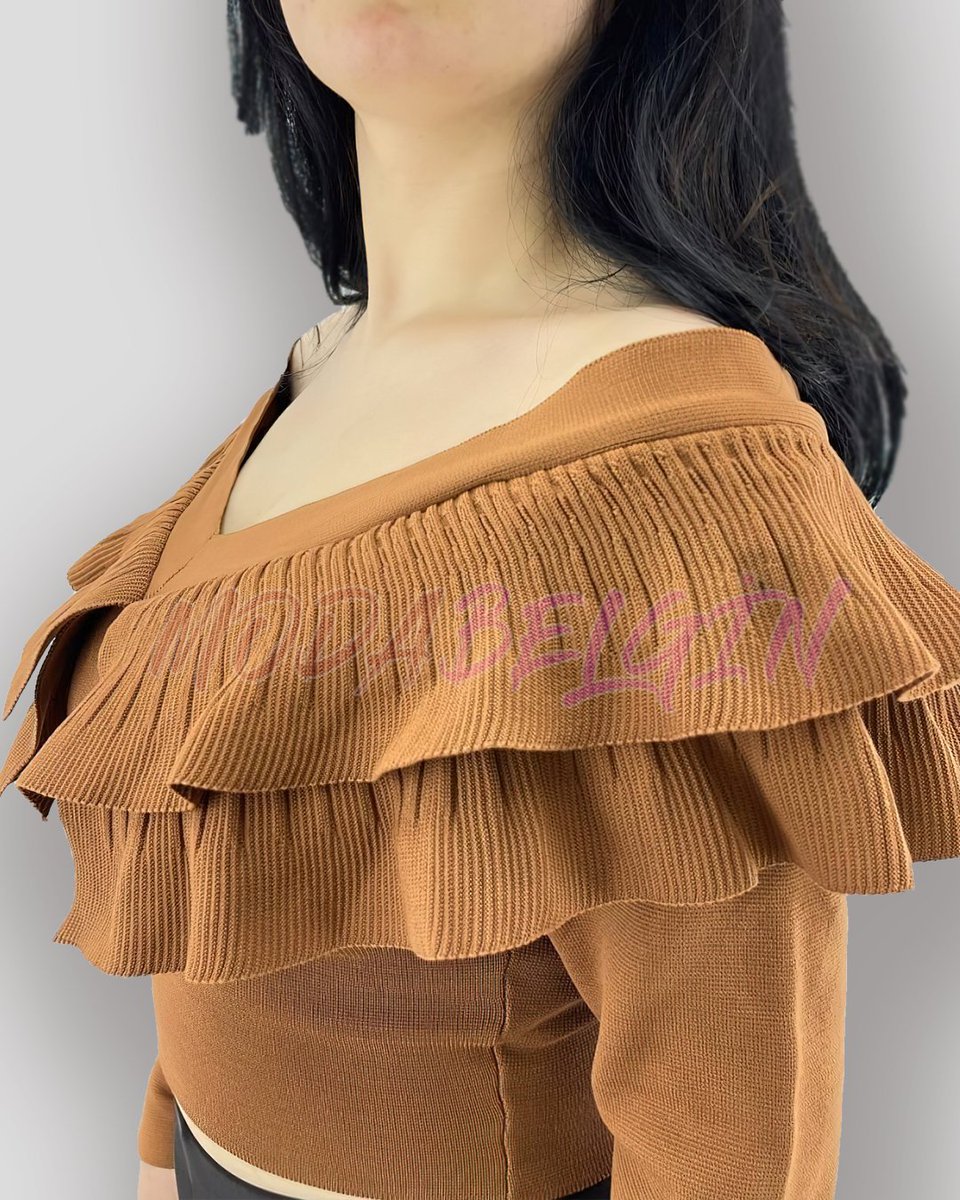 Fırfırlı dekolteli triko seven hanımlar burada mı? 

#dekoltelitriko #dekoltelitrıkolar #firfirlitriko #fırfırlıtrikobluz #fırfırlıtriko #trikobluz #trikobluzler