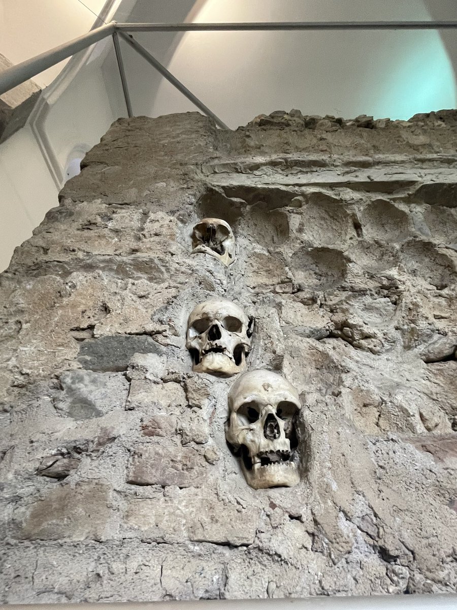 DomTulett's tweet photo. Our longest day train of the trip, from Belgrade to Niš, with its station seahorses, Roman ruins and tower of skulls. Something for everyone there #Serbia #TopBunk #travelwithkids https://t.co/lDexBVspBR