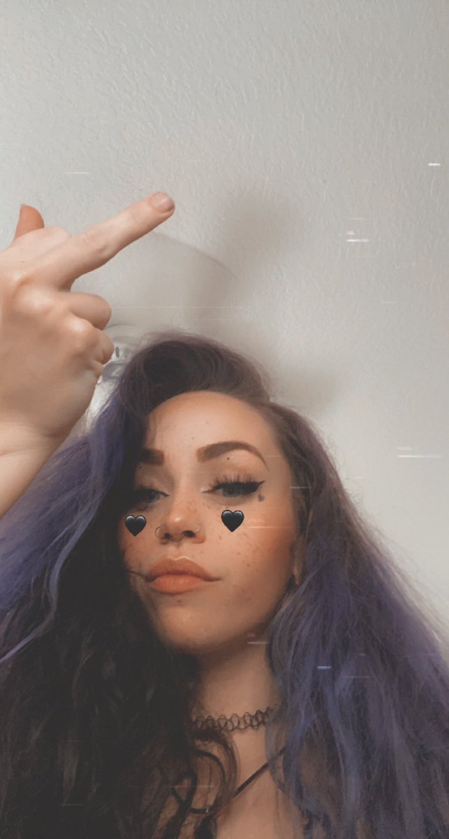 d4rthpuss's tweet photo. i require tribute before DMing so come correct or don’t come at all 
😌💗 https://t.co/61E3BX62Df