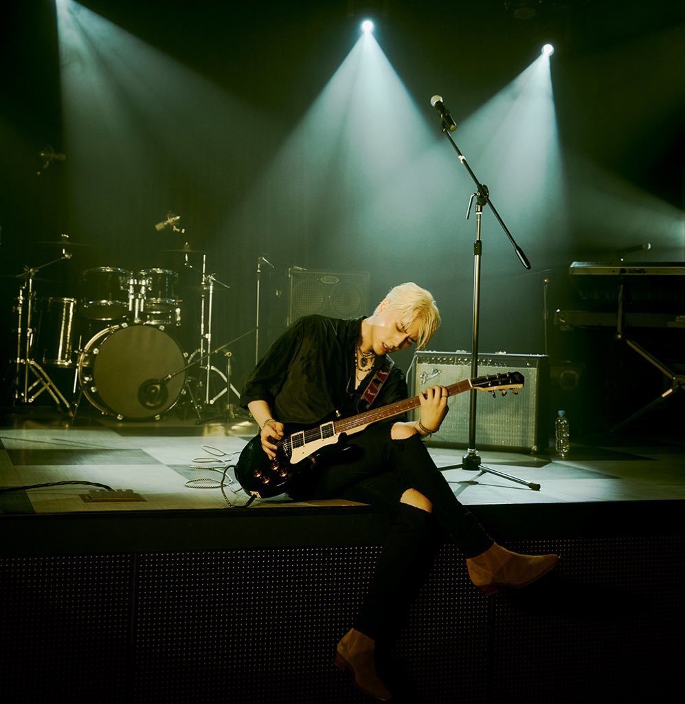 일주년 축하해
넌 언제나 나의 영원이었어