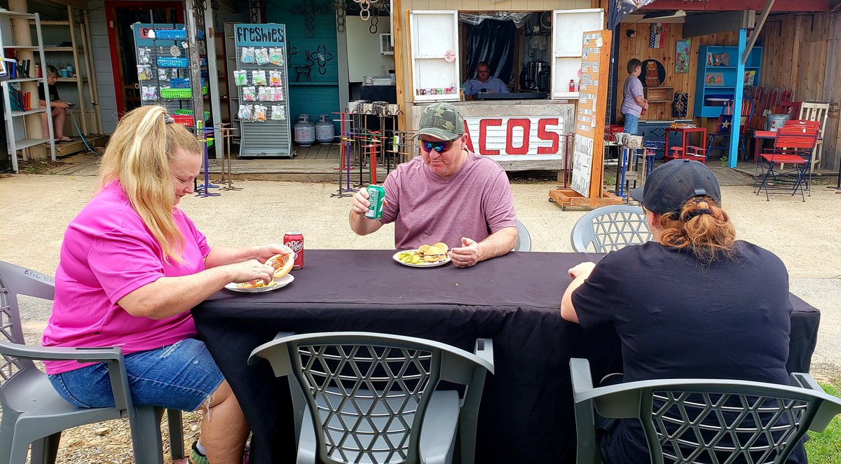 bbq_epic's tweet photo. A great end to a hot, rainy First Monday! Sold out on Sunday! https://t.co/HILdKC32ag
