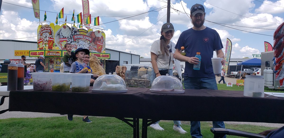bbq_epic's tweet photo. A great end to a hot, rainy First Monday! Sold out on Sunday! https://t.co/HILdKC32ag