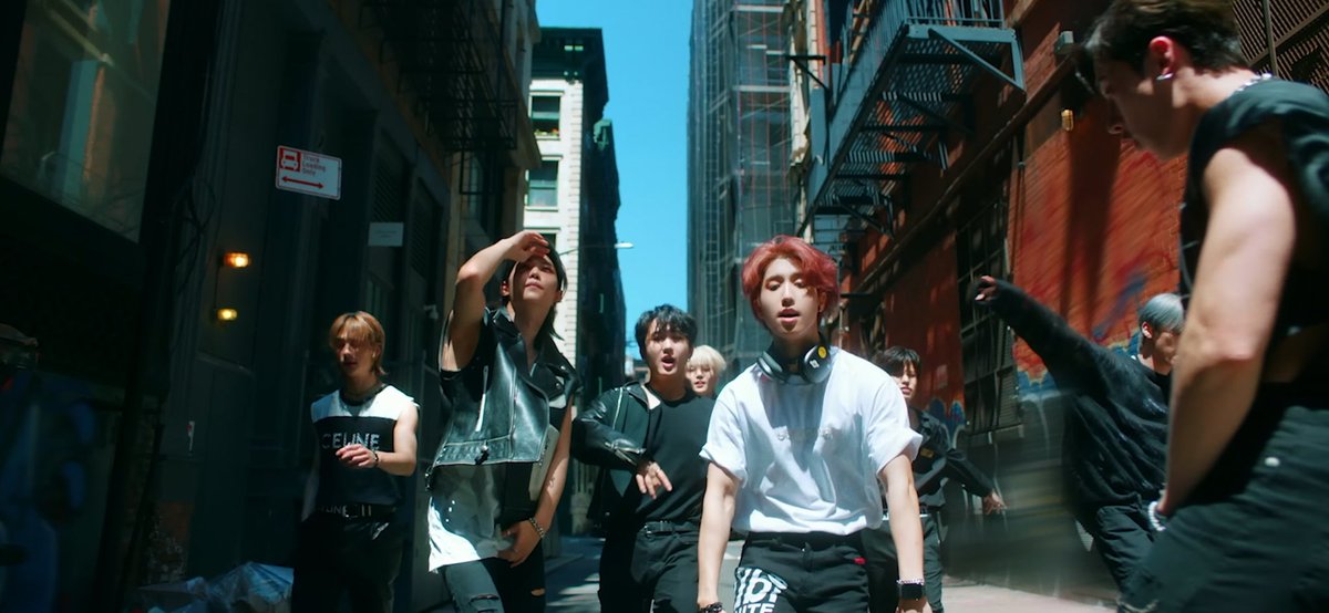 skz_stayskf's tweet photo. TENEMOS COMEBACK STAYYY!!! 💚🥰🤩

2022.10.07 FRI 1PM (KST) | 0AM (EST)

#StrayKids #스트레이키즈
#MAXIDENT
#StrayKidsComeback
#YouMakeStrayKidsStay https://t.co/8wbjyojsQY