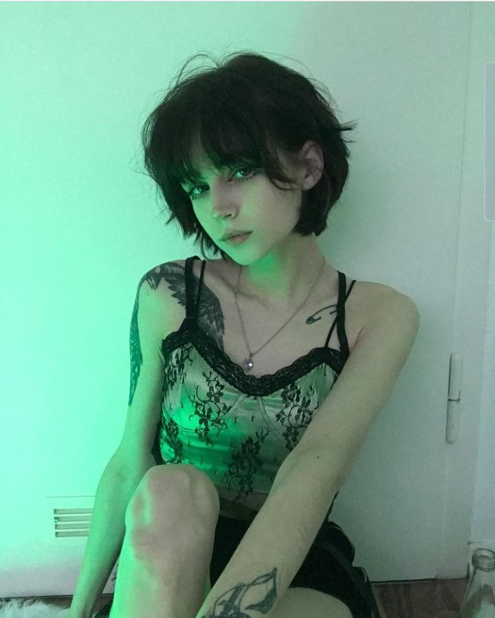 ㅤㅤㅤ     𝘼𝙠𝙞𝙧𝙖 𝙆𝙪𝙣𝙞𝙢𝙞
  20 yrs / estudiante de canto
              #hqrp #Haikyuu 
                   ¿Fav y rt?