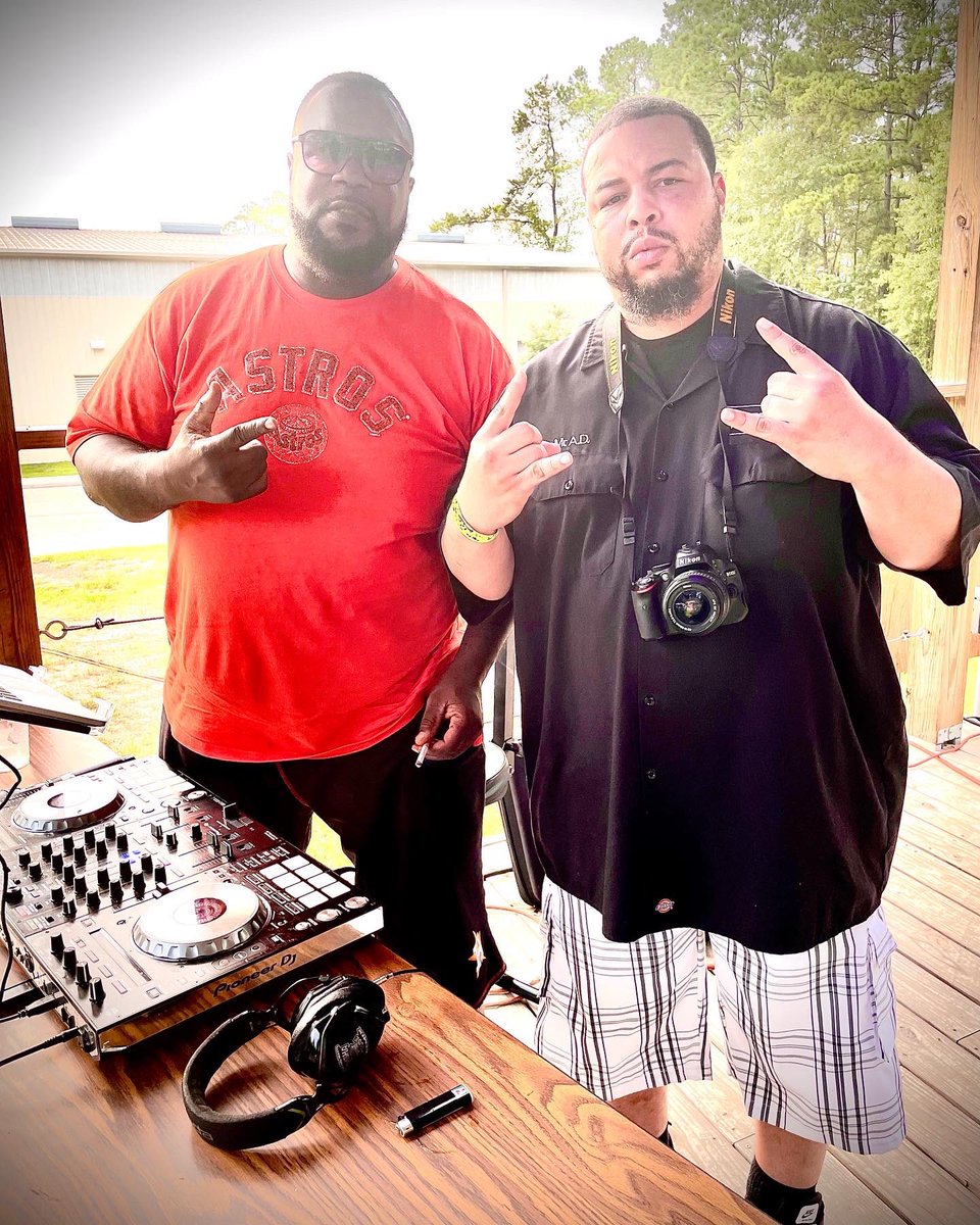 ADProblemSolver's tweet photo. Yesterday, #ConroeTexas was lit🔥 
S/O @DJMichaelWatts and everybody for showing love🤘🏽🇨🇱 #HappyBirthday 1 more time @Dre_Key 🙏🏾🙏🏾💯💯 #Already #KingdomBiz #SwishaHouse #936MoVeMeNT 
#WalkByFaithGang👑 #RT @SameTeamHouston @ProblemSolverTV https://t.co/fjQtFf3Njv
